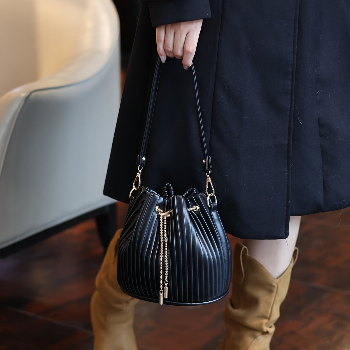 [Versatile Purse, Chic Design] Women's Shoulder Bag with Detachable Chain Strap - Elegant Synthetic Purse, Drawstring Closure, for Everyday, Formal, Party - Available in Beige, Gray, Pink, Green, White, Purple, Black - Women'