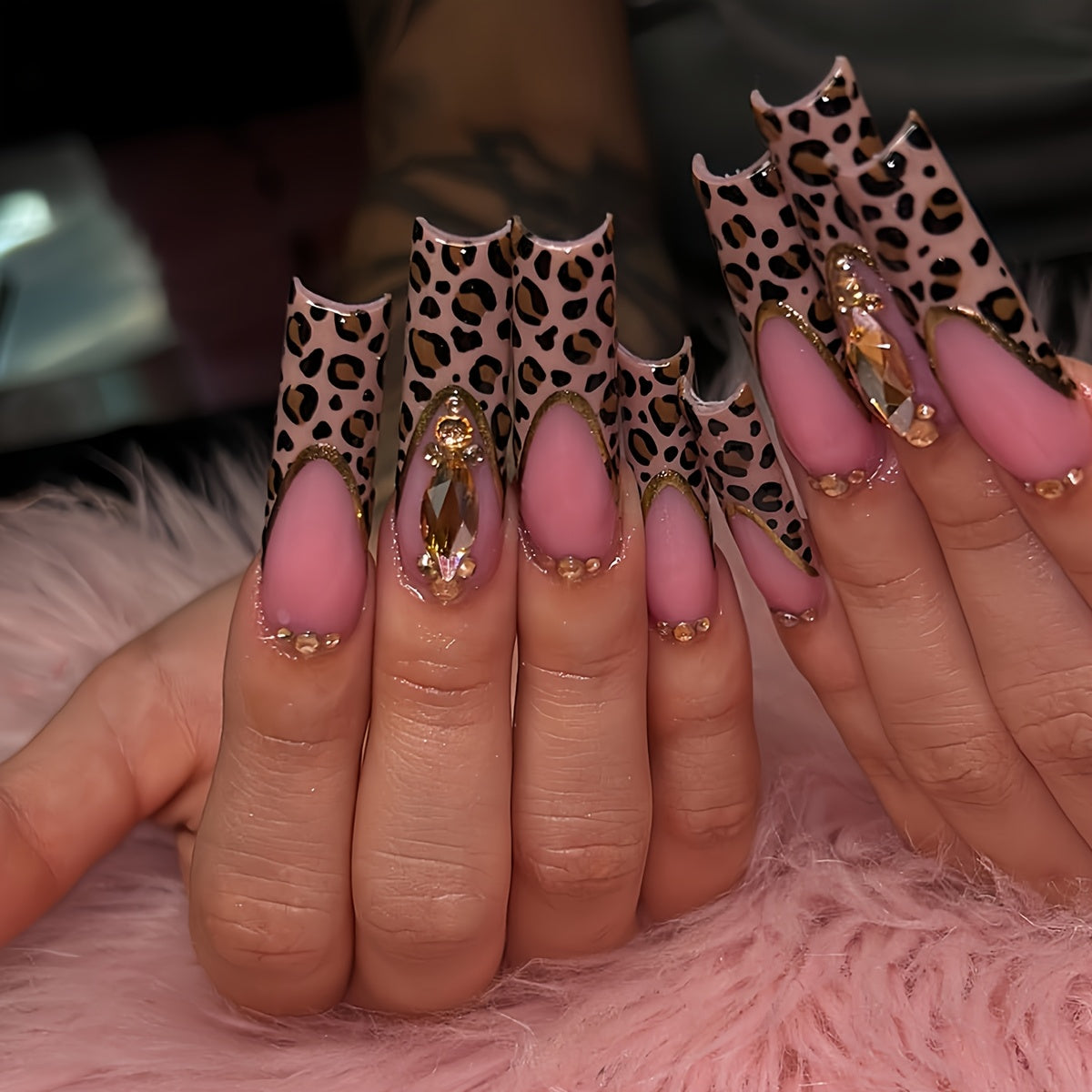 A Set of 24 Long Coffin-Shaped False Nails, Fashionable, Sweet And Cool Leopard Print, Luxurious Golden Diamond-Shaped Diamonds, Suitable for All Women And, Nail Polish And Jelly Glue Are Included in The Box, Easy to Stick An