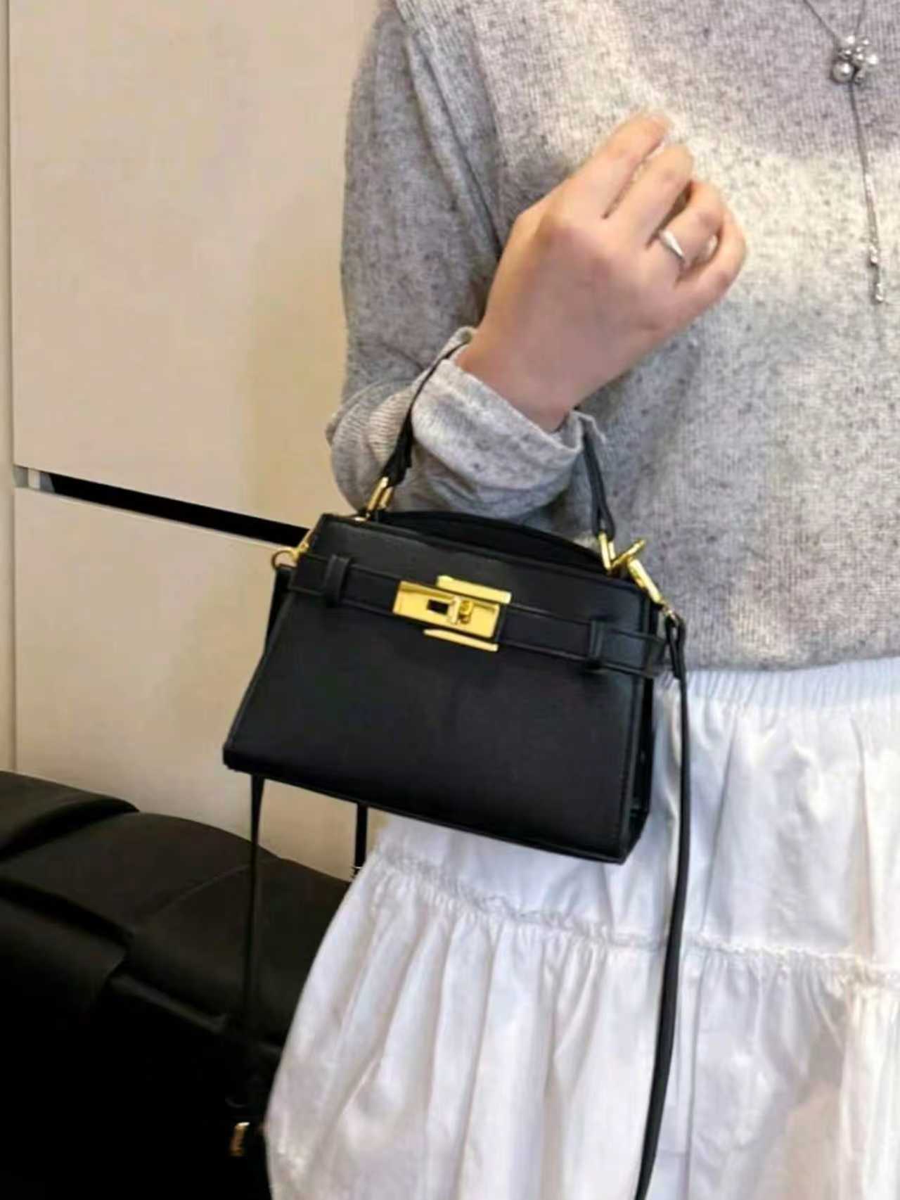 Women'S Elegant Business Casual Handbag - Structured Tote with Golden-Tone Hardware & Buckle Closure, Structured Crossbody Bag with Golden-Tone Hardware, Durable & Easy-clean Design For Office, Work, Travel - Perfect Mother'S