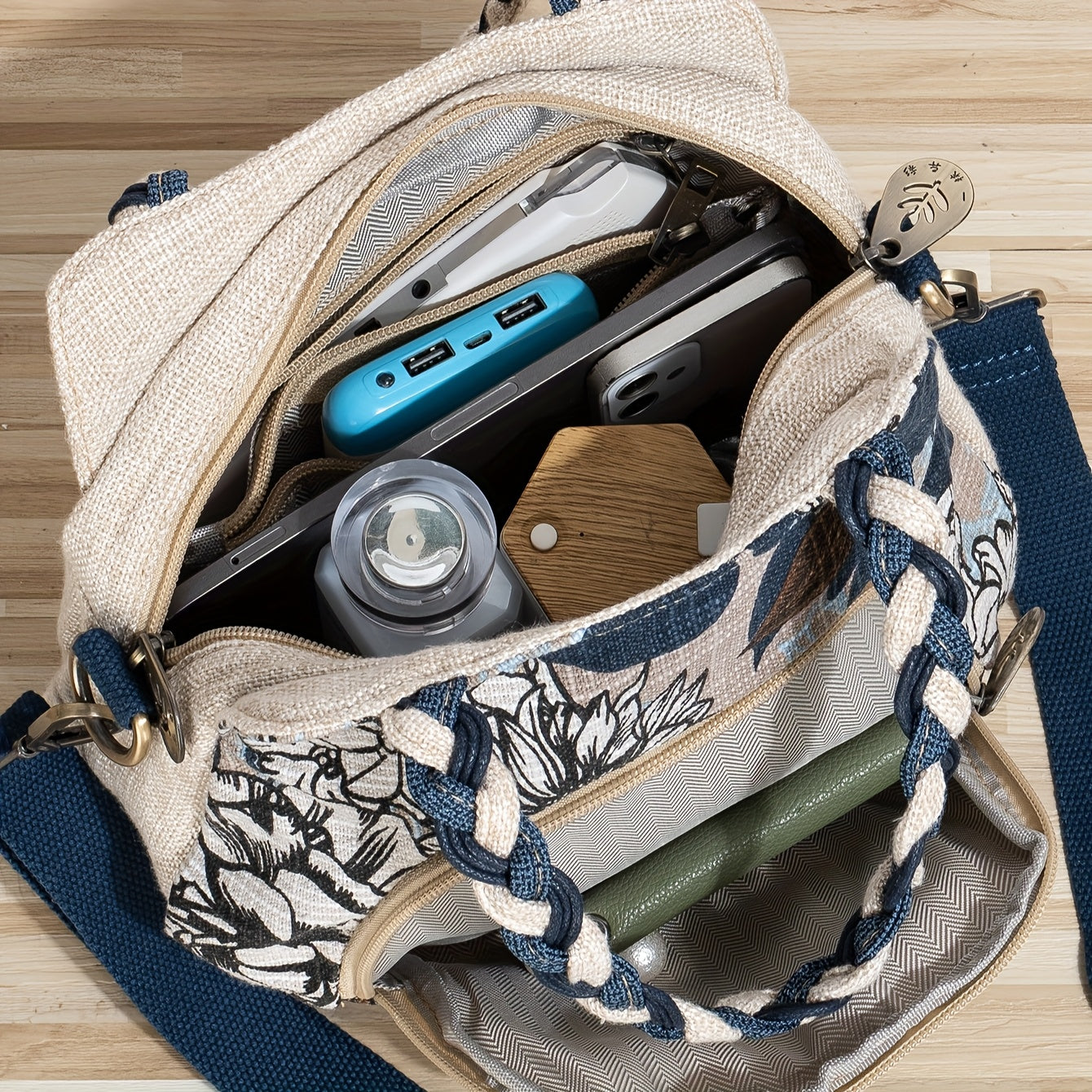 [Handmade Bohemian Tote] Bohemian-Style Handmade Flower Tote Bag | Multiple Compartments, Original Design for Toiletries, Random Cuts