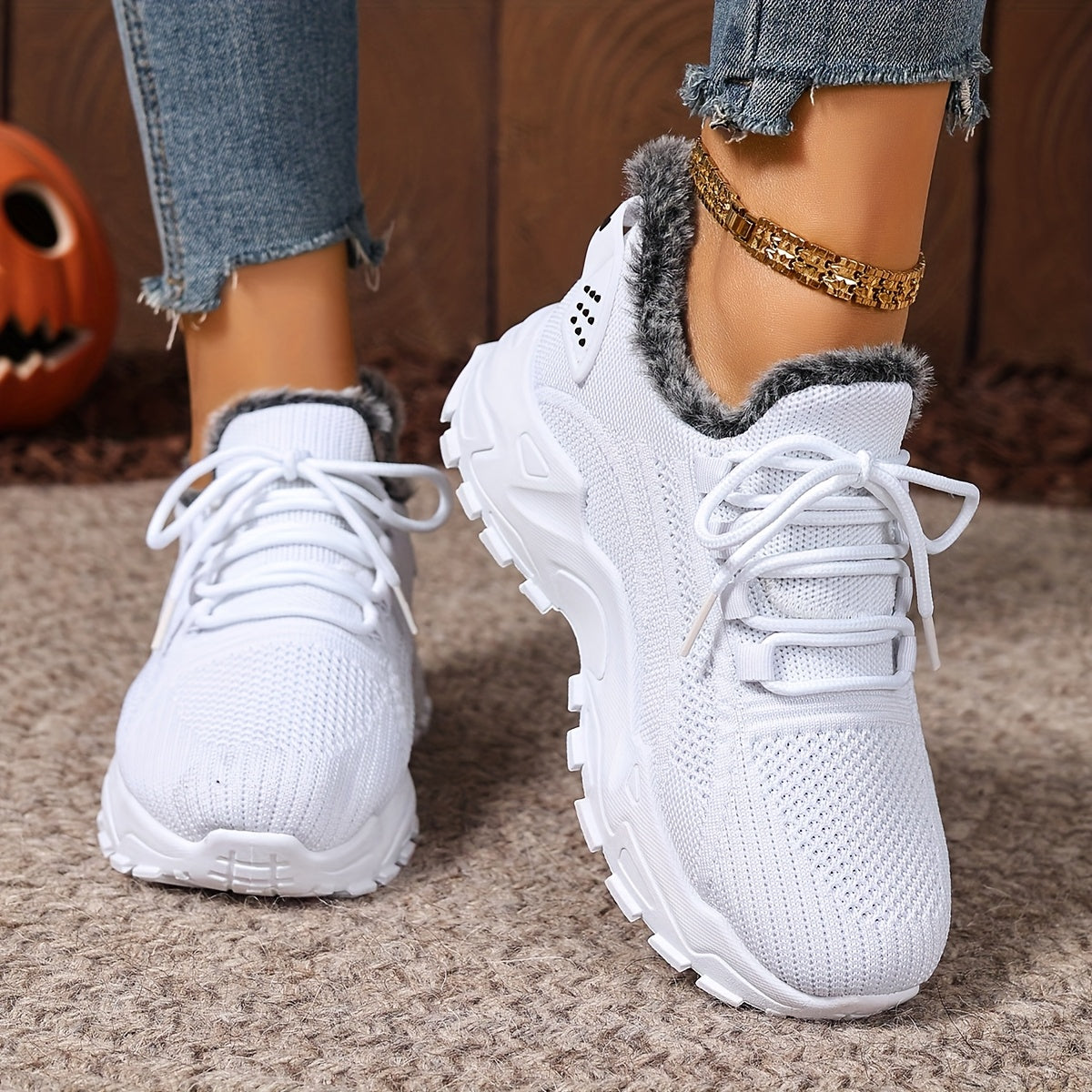 ZOSIVC Women's Plus Size Winter Warm Fleece Sneakers - Full Grip Traction Pattern, Non-Slip Sole, Black/White Color Options, Suitable for Cold Weather, Outdoor Walking (Wide Version Available), Women's Winter Sports Shoes,