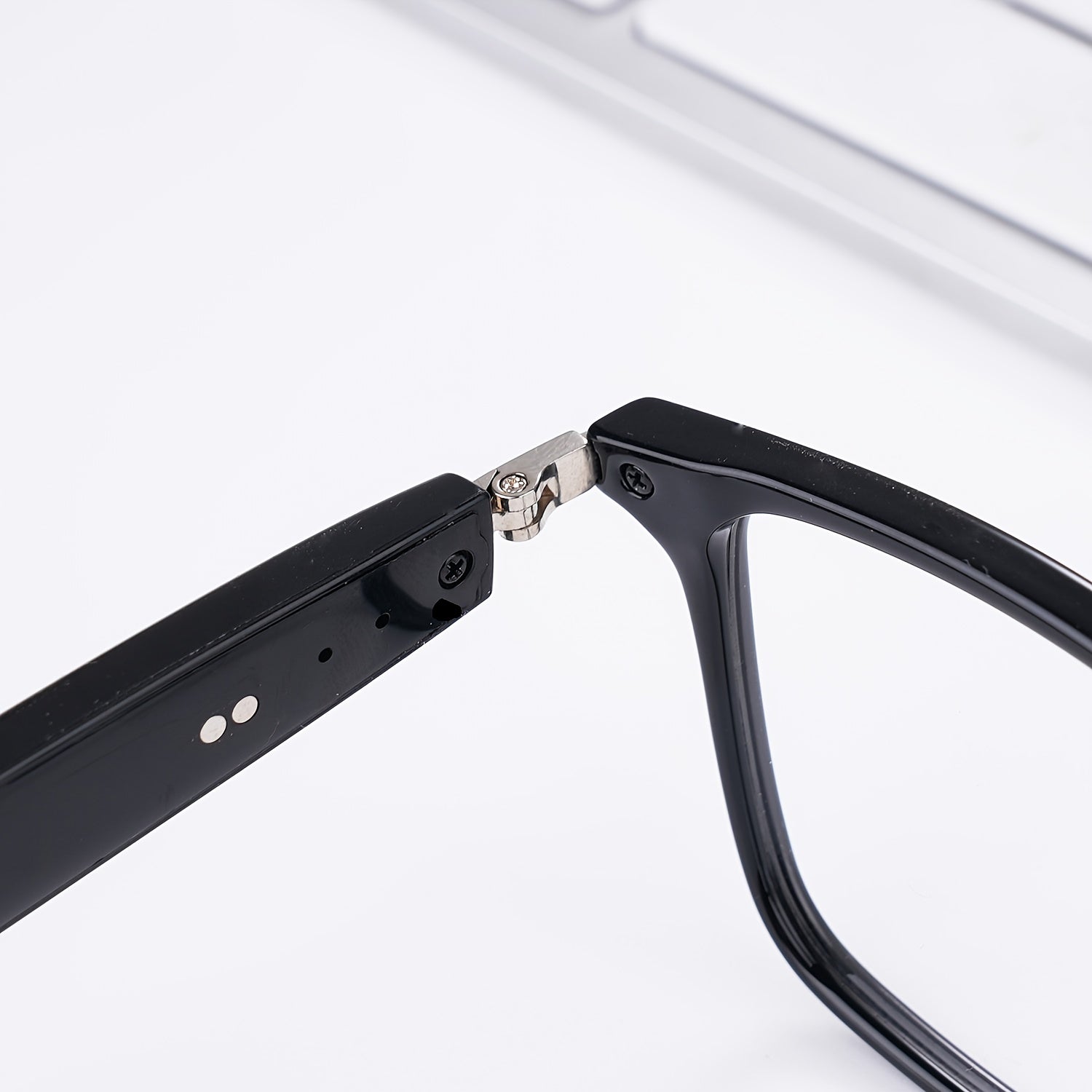 AI Smart Glasses with 160-Language Real-Time Translation & Chat GPT System, Built-in Microphone/Speaker, HD Voice Calls & HIFI Music, Physical Color-Changing Lens, Wireless, High Quality, Magnetic Charging, Long-Lasting Batte