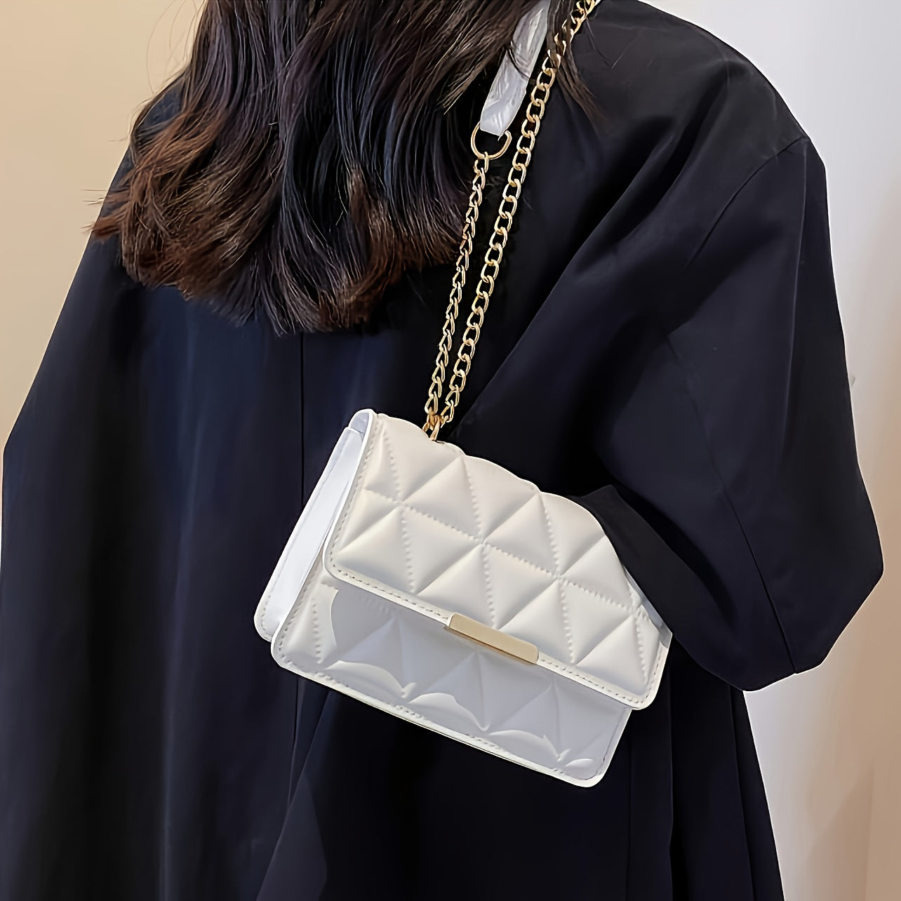 [Chain Crossbody Bag] 4-Season Fashion Chain Crossbody Bag, Women's Mini Shoulder Bag, Luxurious Versatile Handbag, Stylish Square Crossbody Wallet, Trendy Minimalist Purse, Chain Strap Small Square Bag for Shopping, Work, Co