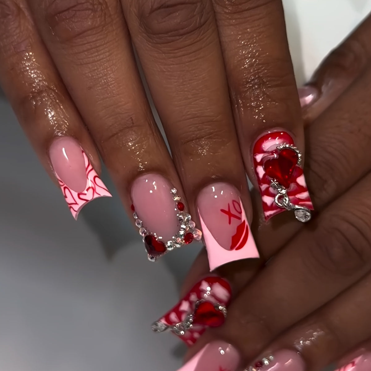 [24pcs Luxury Press-On Nails] 24pcs Luxury Red Duckbill Press-On Nails Set | French Romantic Valentine's Day Sweet Heart & Red Lip Gems, Short Length, Glossy Finish, Easy to Apply with Nail File & Jelly Glue Included