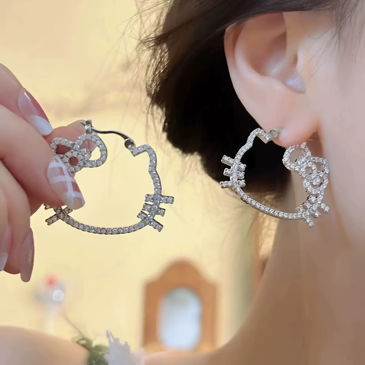 Official Sanrio Jewelry 1 Pair Fashion Sweet Vintage Kitty Cat Hoop Exaggerated Earrings, Cute Earrings, New Versatile Exaggerated Earrings, Great Birthday Gift Choice, Ideal for Valentine's Day and Christmas Holiday Gifts, f