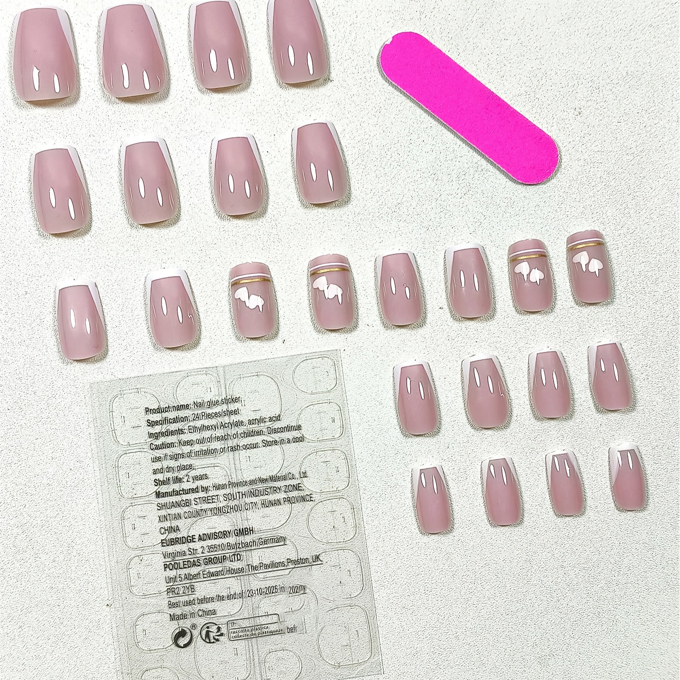 24pcs/48pcs Of White French Short Square Nail Set, with Glossy Surface And Artistic Lines, Cute Fake Nails, Heart-shaped Pattern Nail Sticker Set, with Jelly Glue And Nail Polish, Perfect for Parties, Gatherings, And Daily We