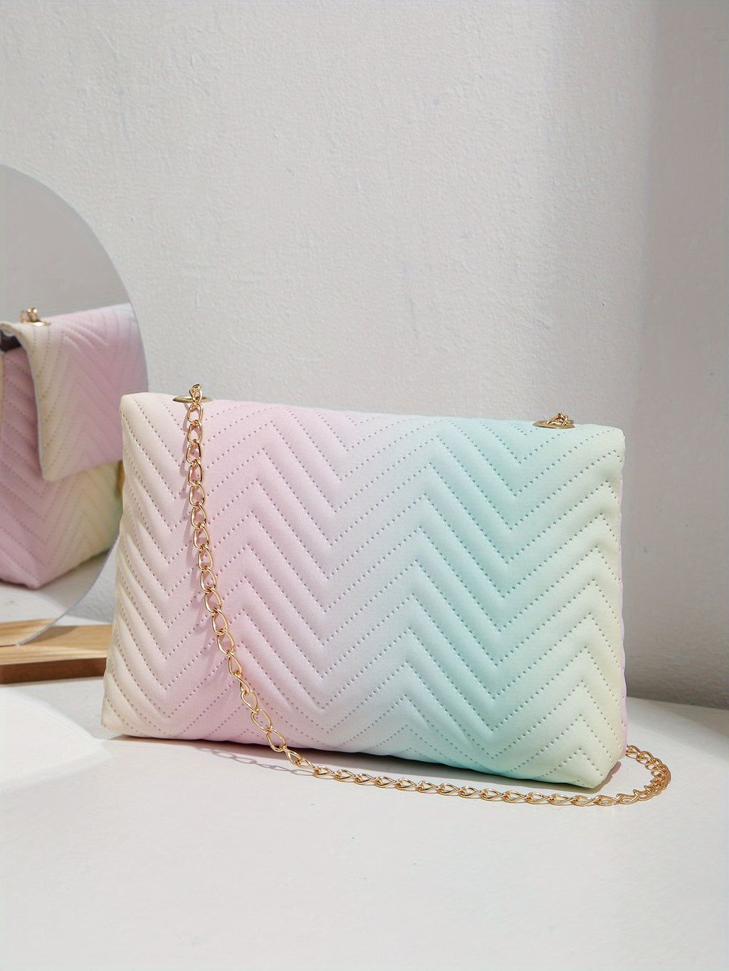 Ombre Wavy Quilted Crossbody Bag, Trendy Chain Shoulder Bag, Women's Turn Lock Flap Square Purses