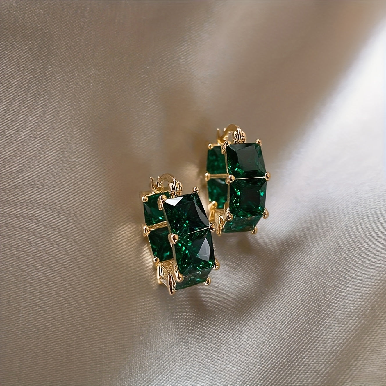 2pcs Golden Stone Earrings