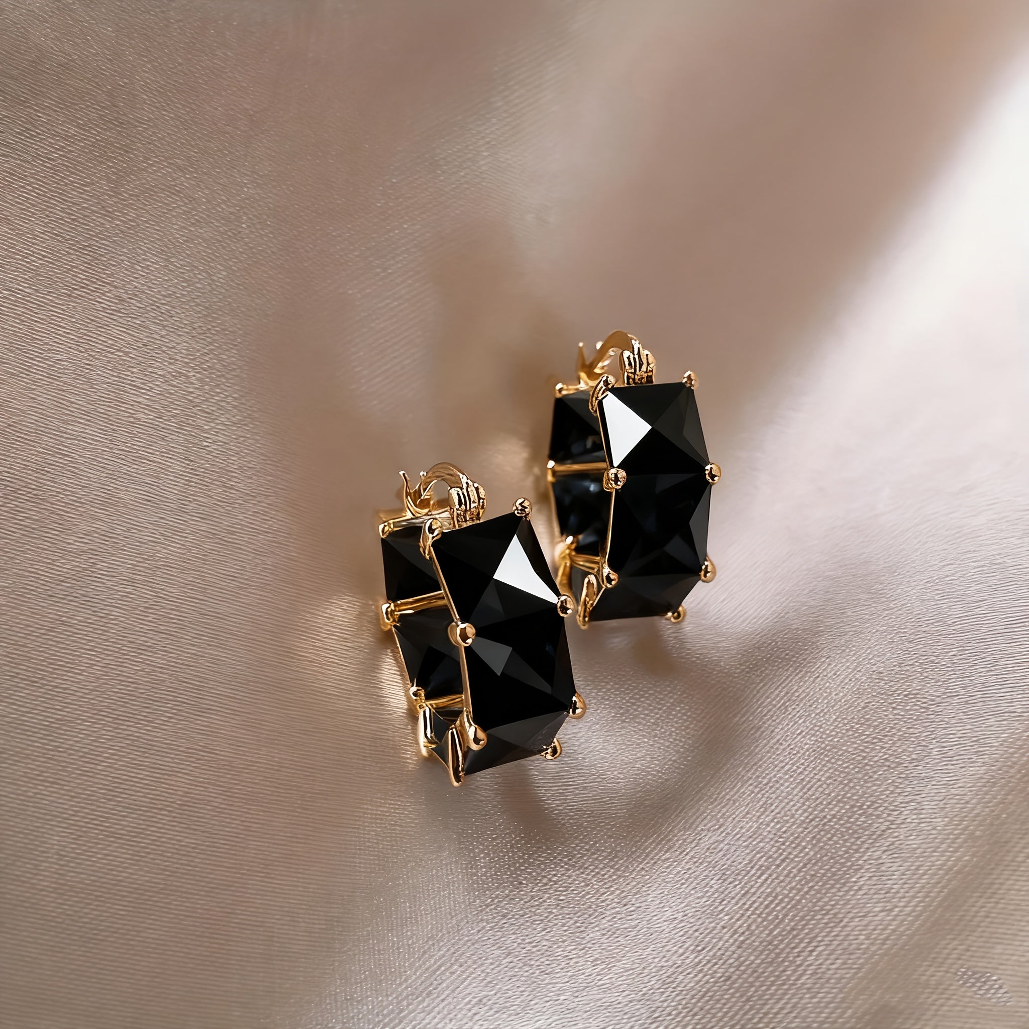 2pcs Golden Stone Earrings