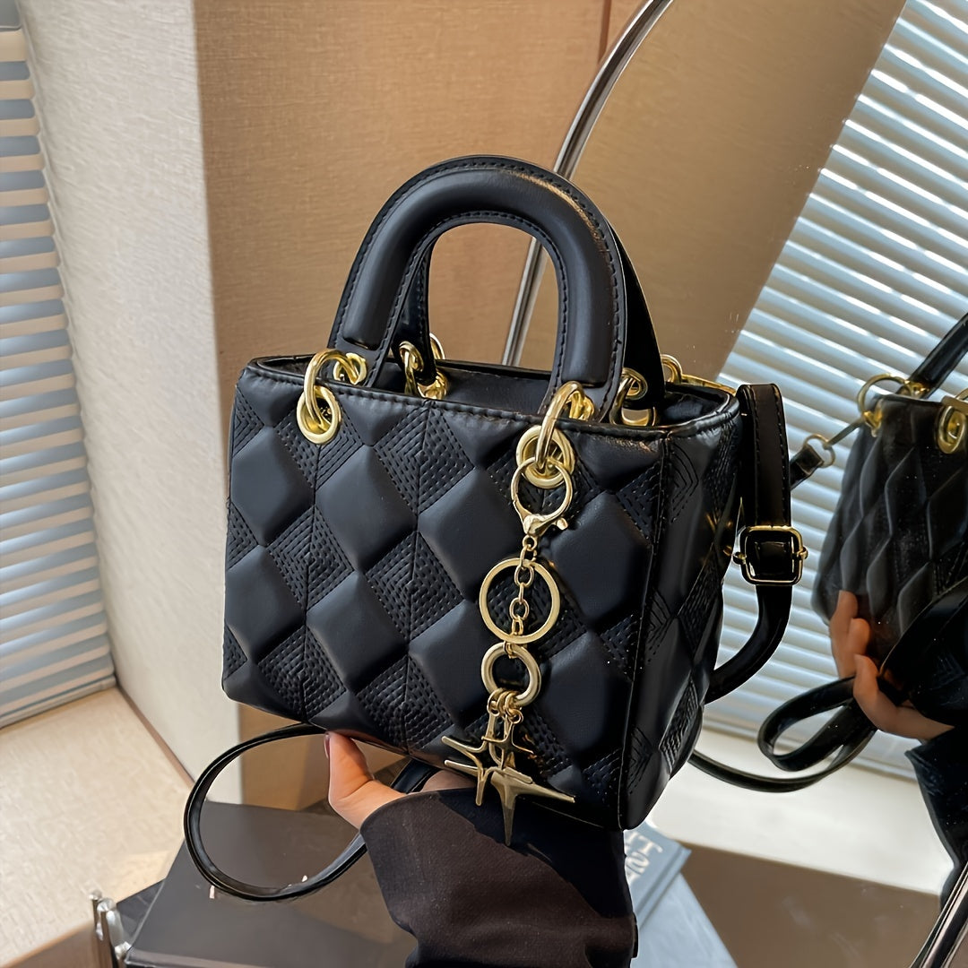 Elegant Quilted PU Shoulder Bag for Women - Solid Color, Zip Closure, Polyester Lined, Handbag with Chain Charm, Versatile for Evening and Day Occasions