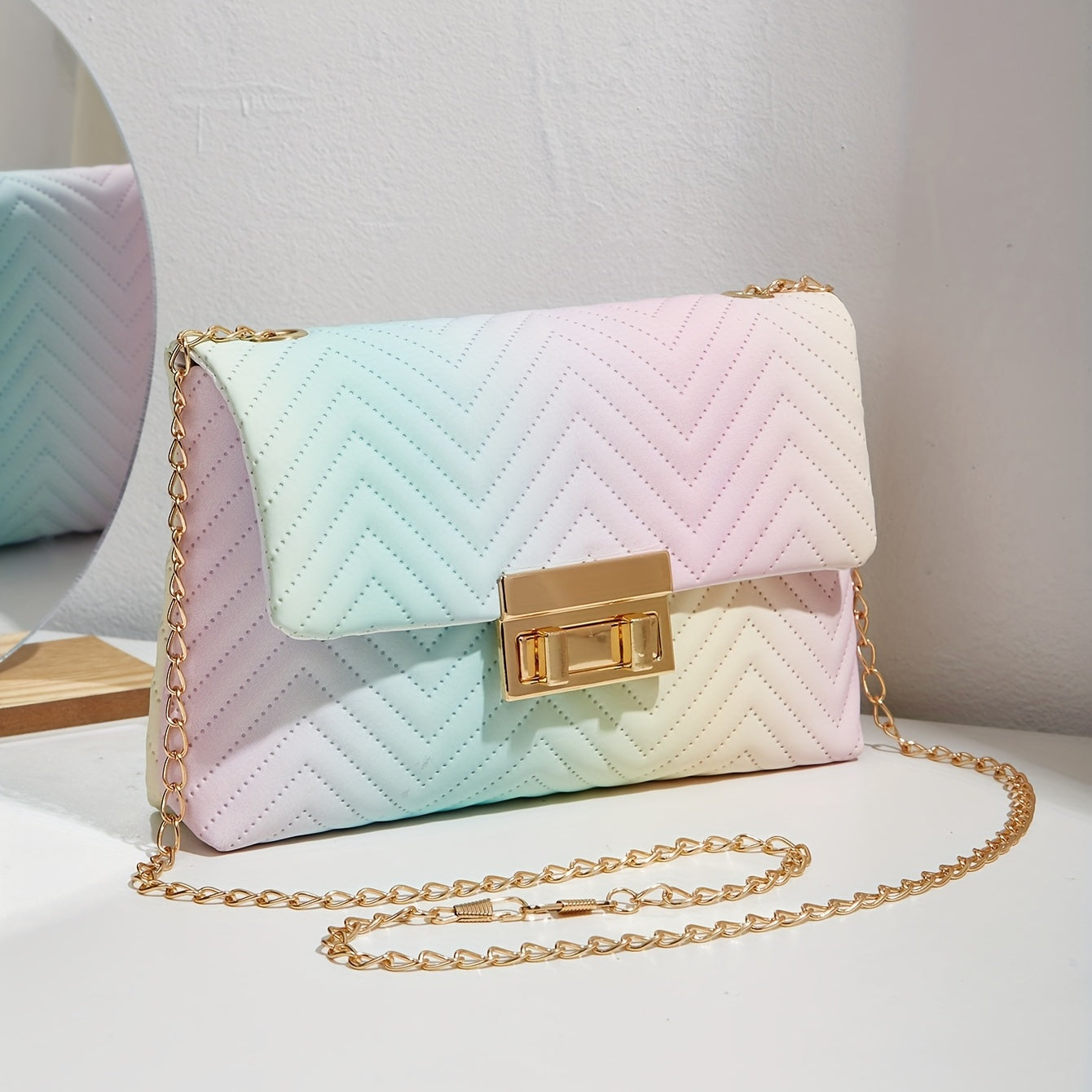 Ombre Wavy Quilted Crossbody Bag, Trendy Chain Shoulder Bag, Women's Turn Lock Flap Square Purses