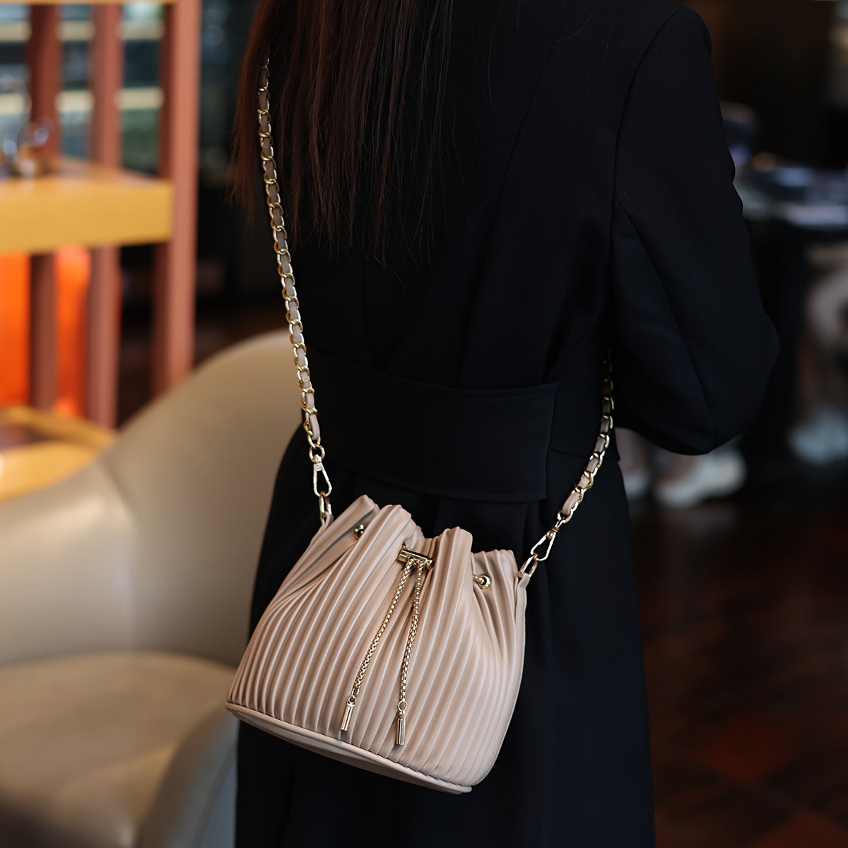 [Versatile Purse, Chic Design] Women's Shoulder Bag with Detachable Chain Strap - Elegant Synthetic Purse, Drawstring Closure, for Everyday, Formal, Party - Available in Beige, Gray, Pink, Green, White, Purple, Black - Women'